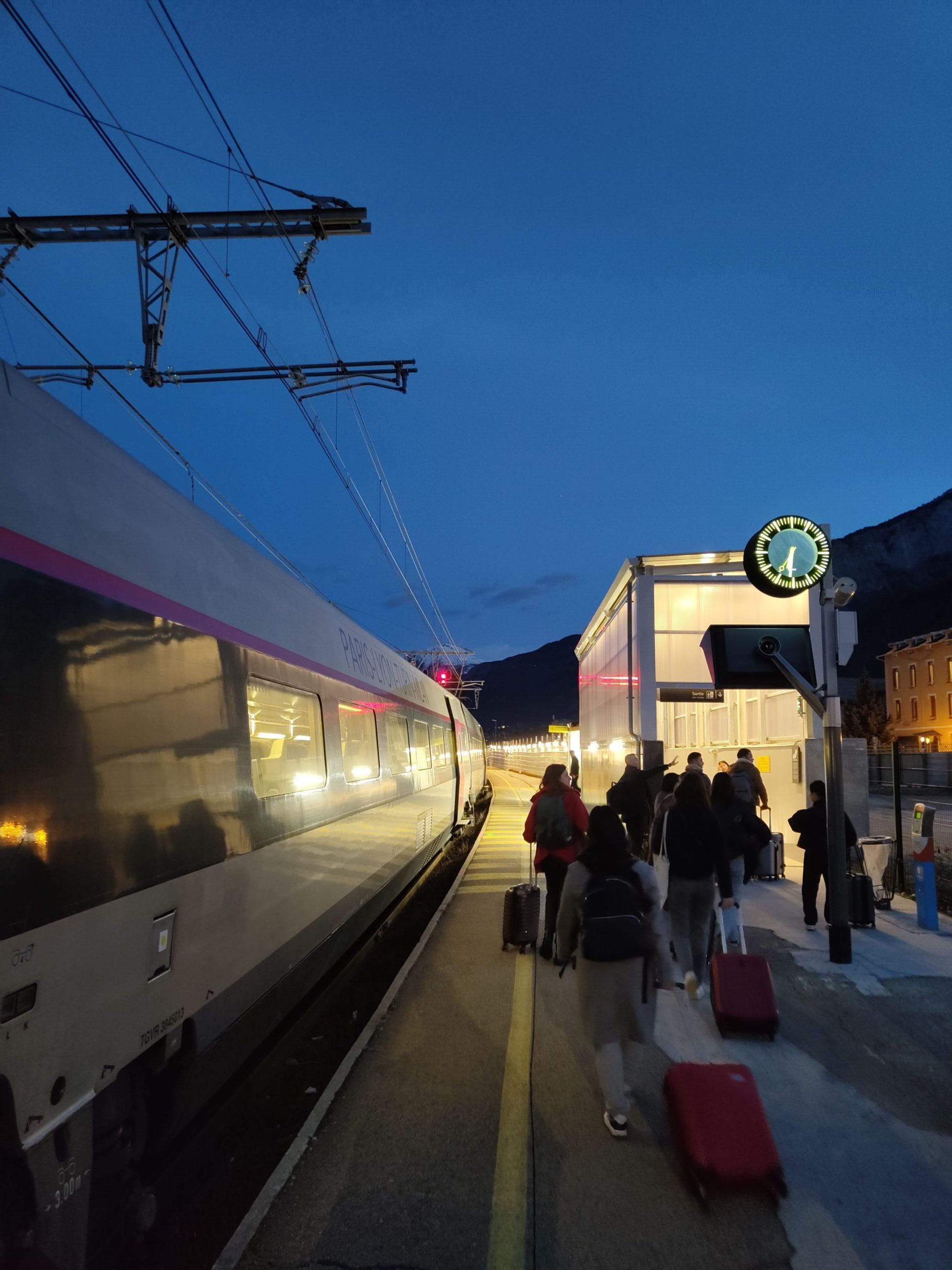 Le mystérieux TGV de nuit Paris – Annemasse